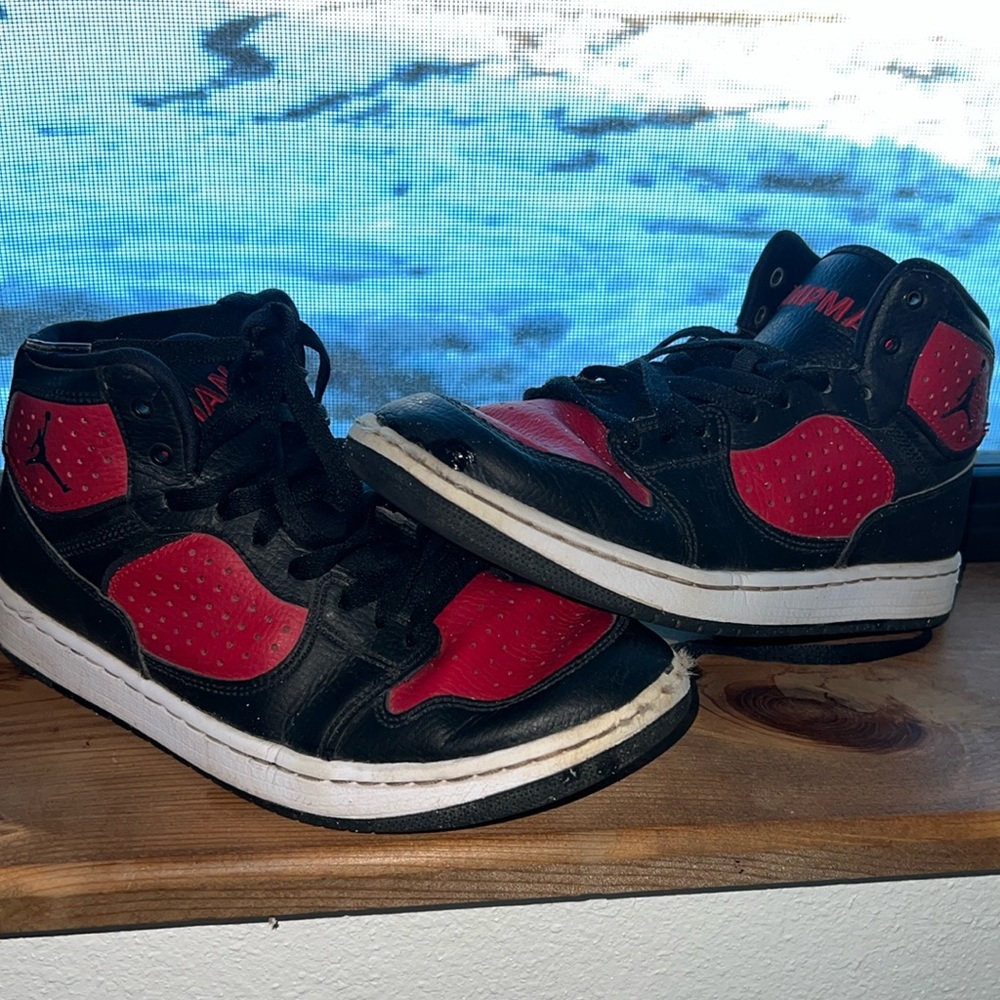 Nike Jordan Jumpman’s size 7
